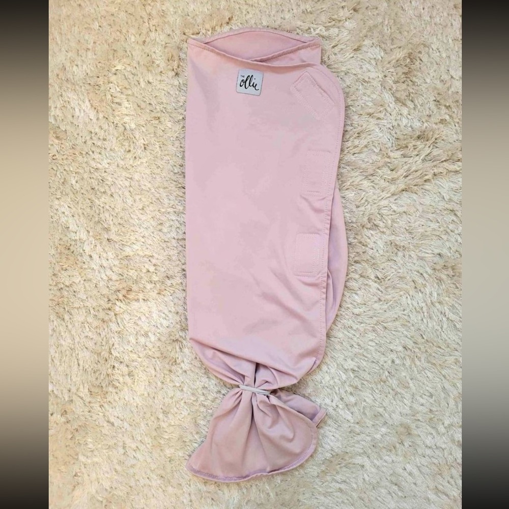 Ollie Swaddle in light lavender in great condition. Retails for $69